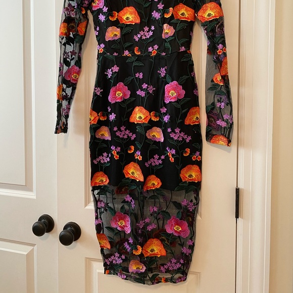 PrettyLittleThing Embroidered Floral Sheer Dress - Picture 4 of 5